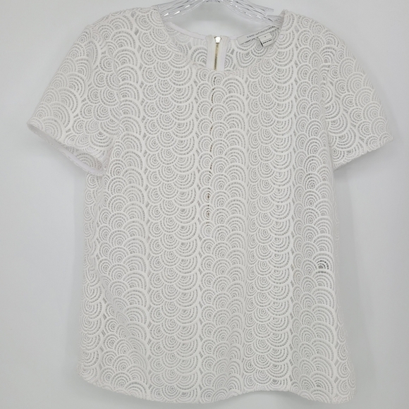 DIANE von Furstenberg Guipure lace scalloped short sleeve top size 4 - Picture 2 of 10